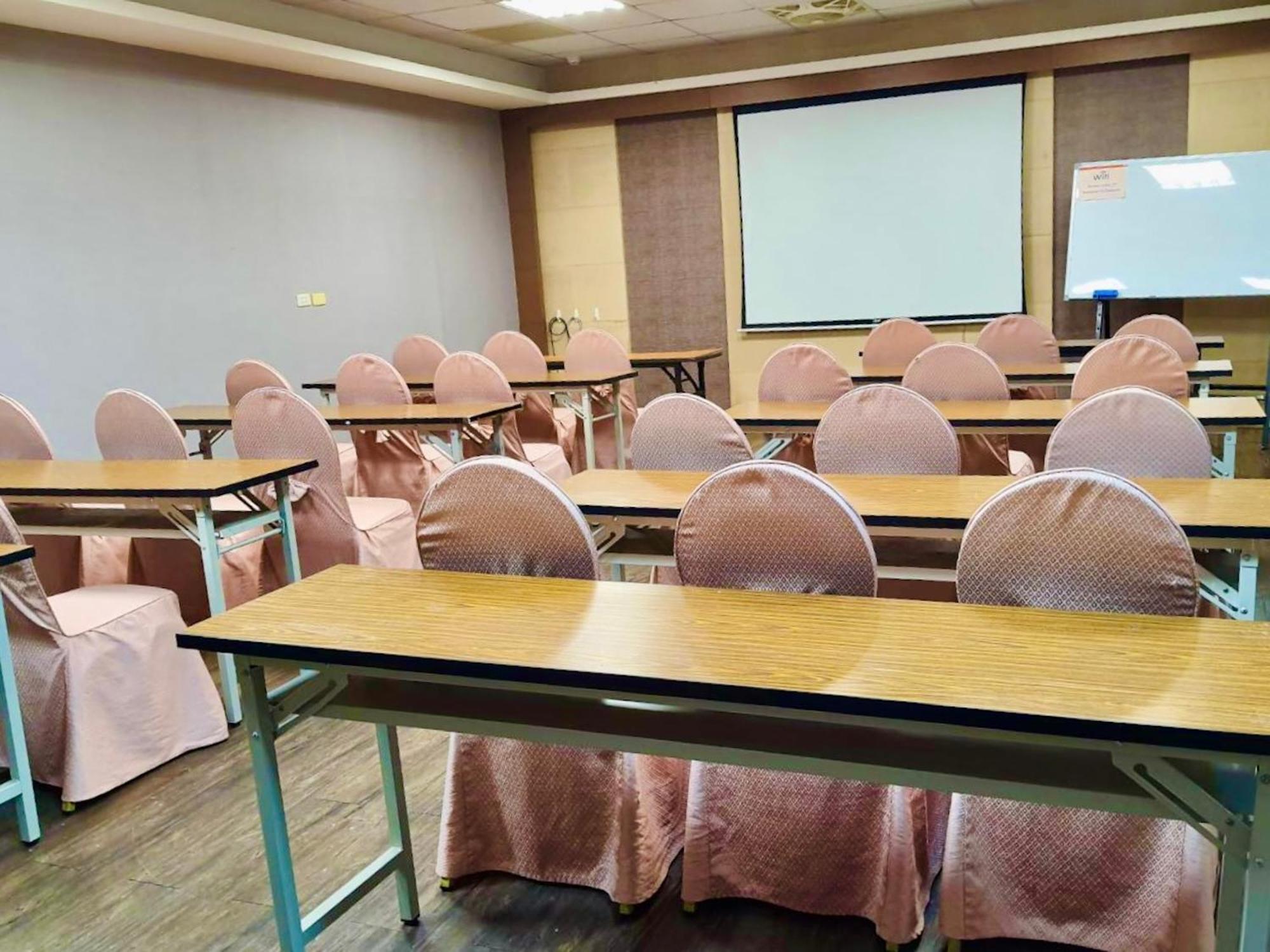 Ohotel Taichung Buitenkant foto
