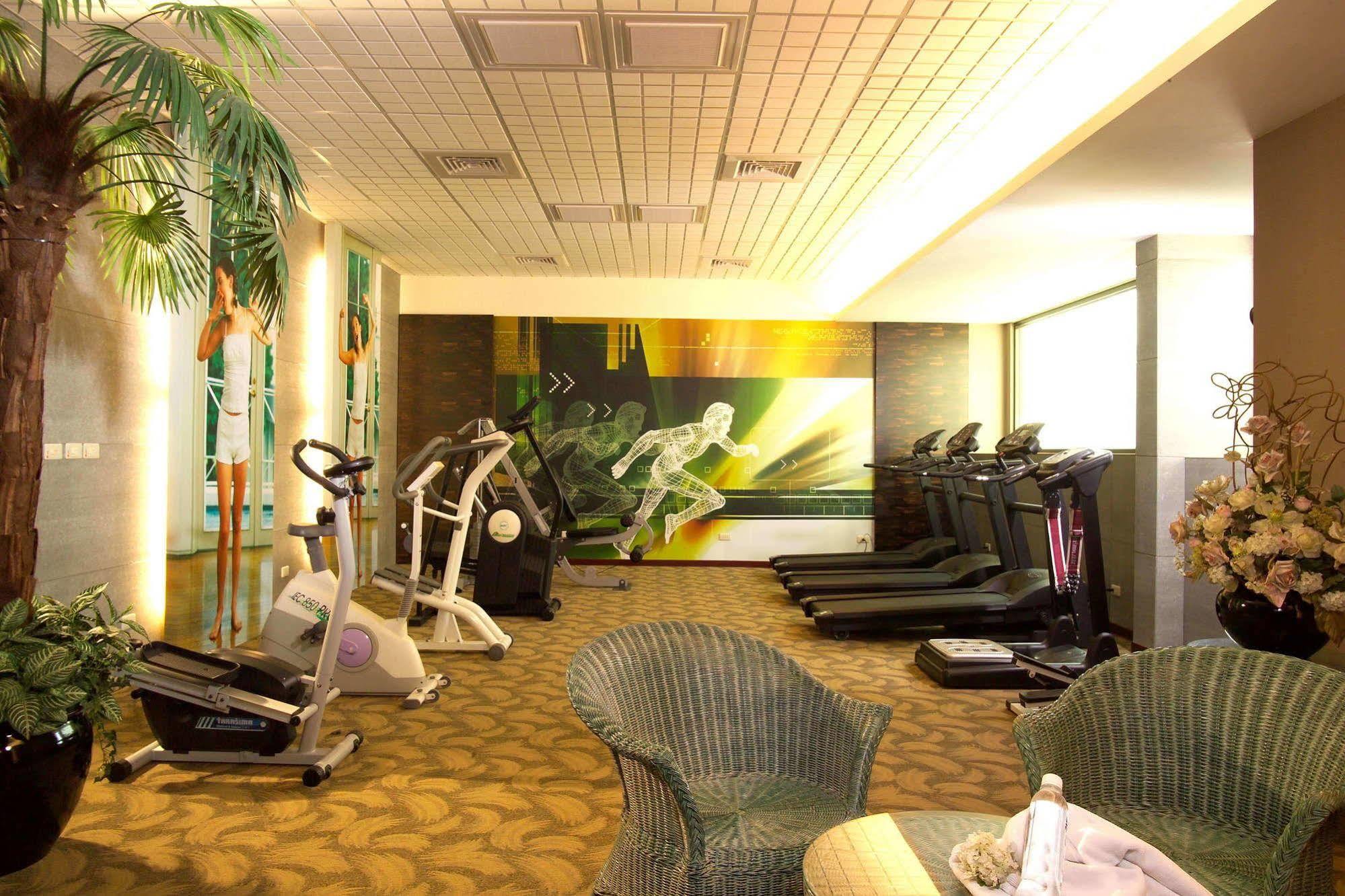 Ohotel Taichung Buitenkant foto